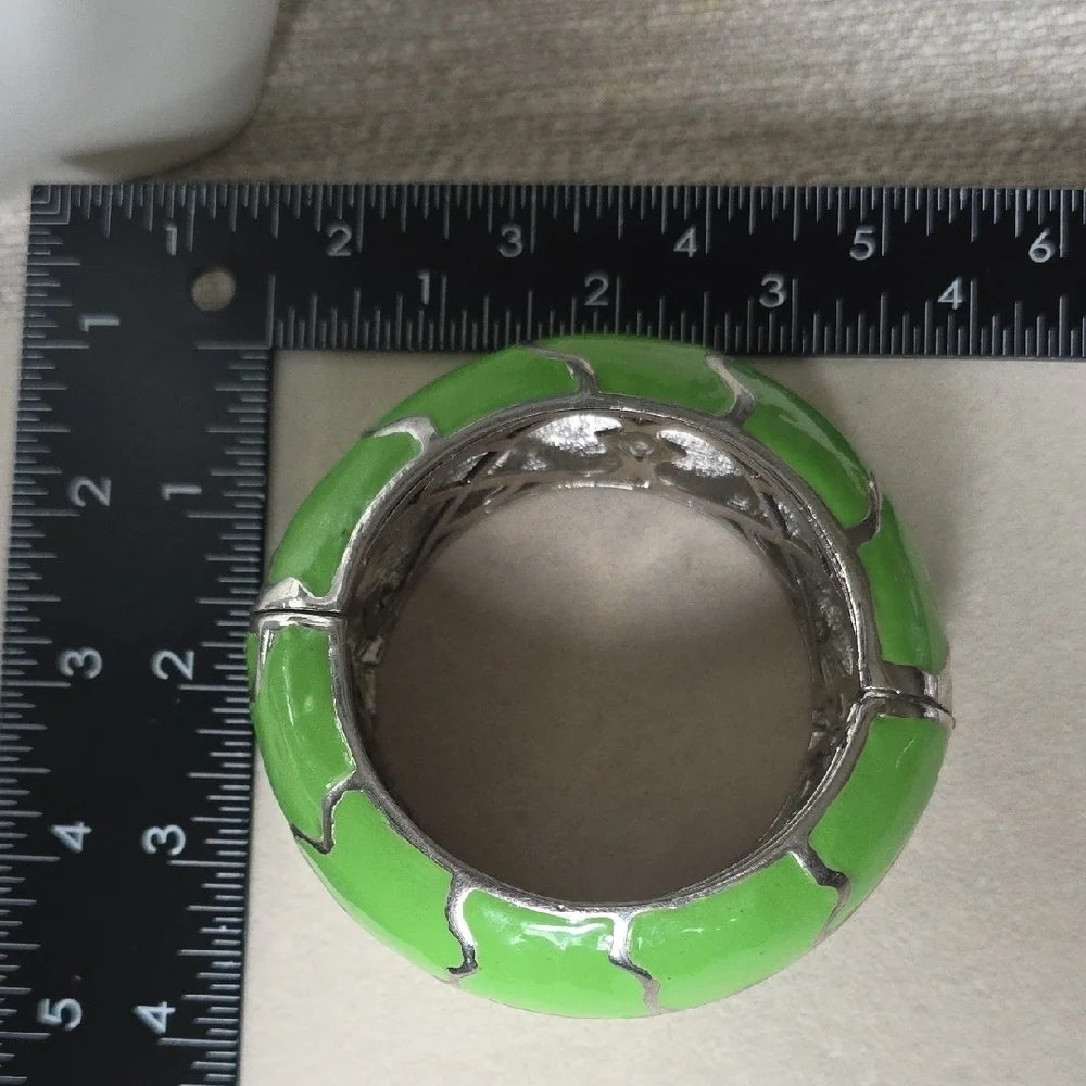 Chunky Silver Green Bangle Clamper Hinge Bracelet